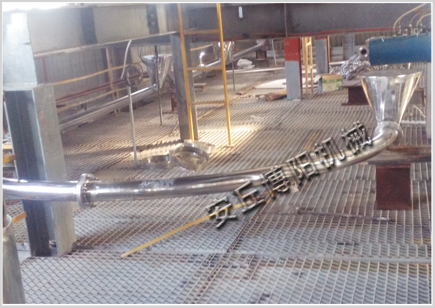 不锈钢材质的管链输送机比碳钢管链输送机有什么优势？