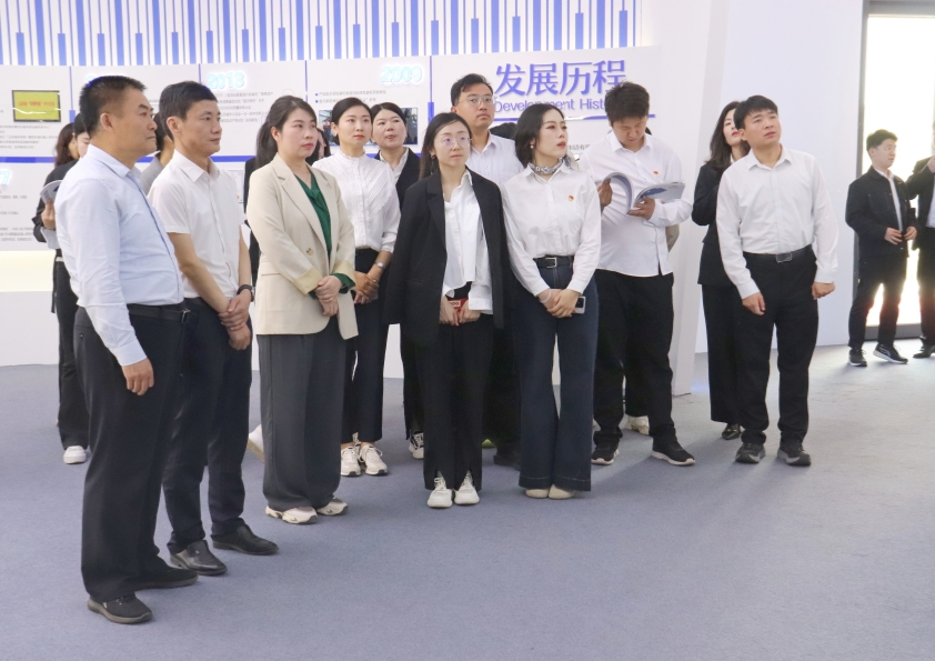 嘉祥县第十四期青年干部培训班一行到博阳机械参观交流