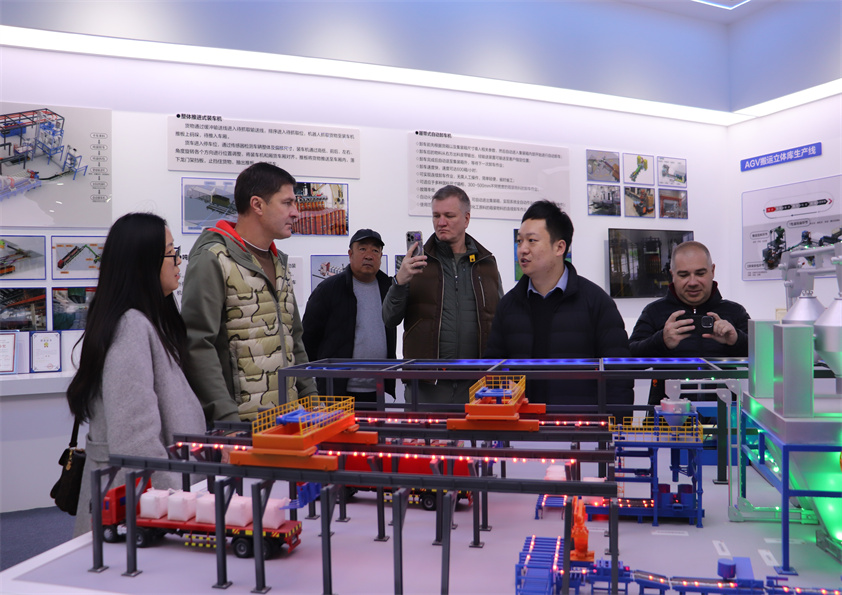 俄罗斯莫斯科州柳别尔齐市市长代表团莅临博阳机械考察交流