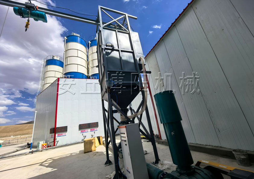 滑石粉吨袋拆包机的工作流程和性能特点是什么?