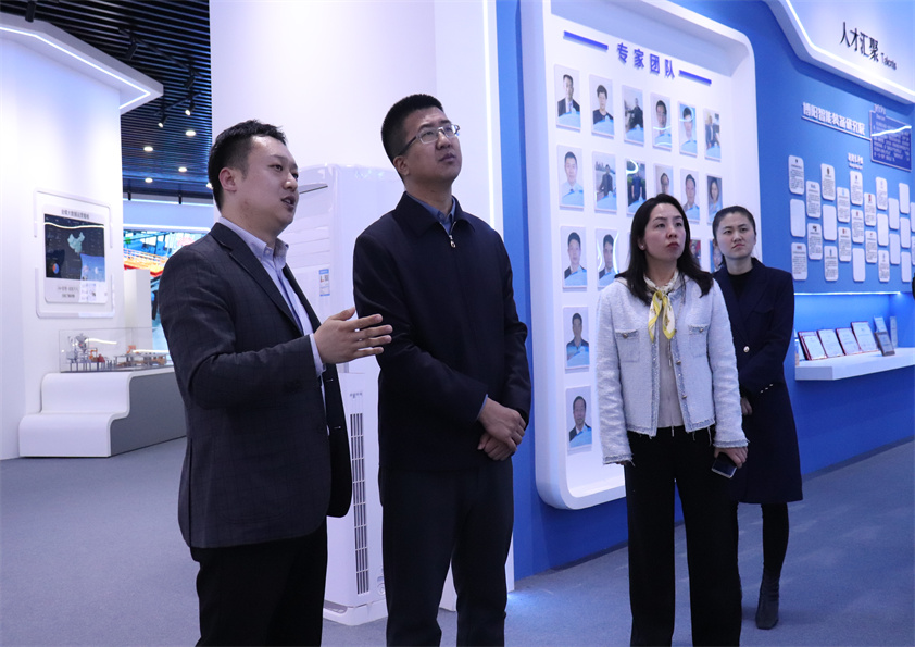 安丘市委副书记（正县级）王强一行莅临安丘博阳机械检查指导工作