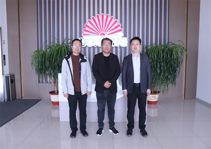 中国仓储与配送协会冷链分会副秘书长郑淑坤莅临安丘博阳机械参观交流